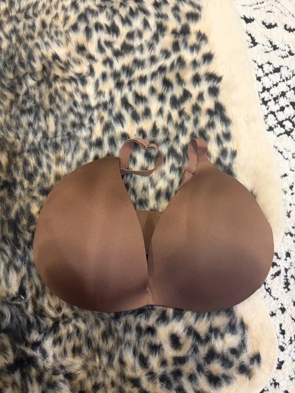 SKIMS Chocolate Brown Seamless T-Shirt Bra - Picture 1 of 4